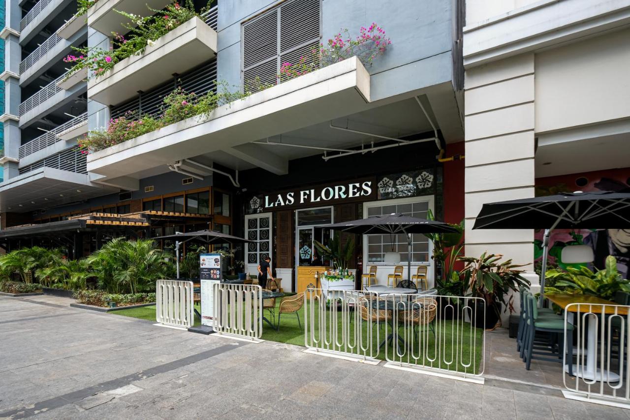 تاغويغ Cityscape View 2Br In Uptown Bgc W 200Mbps Wifi المظهر الخارجي الصورة