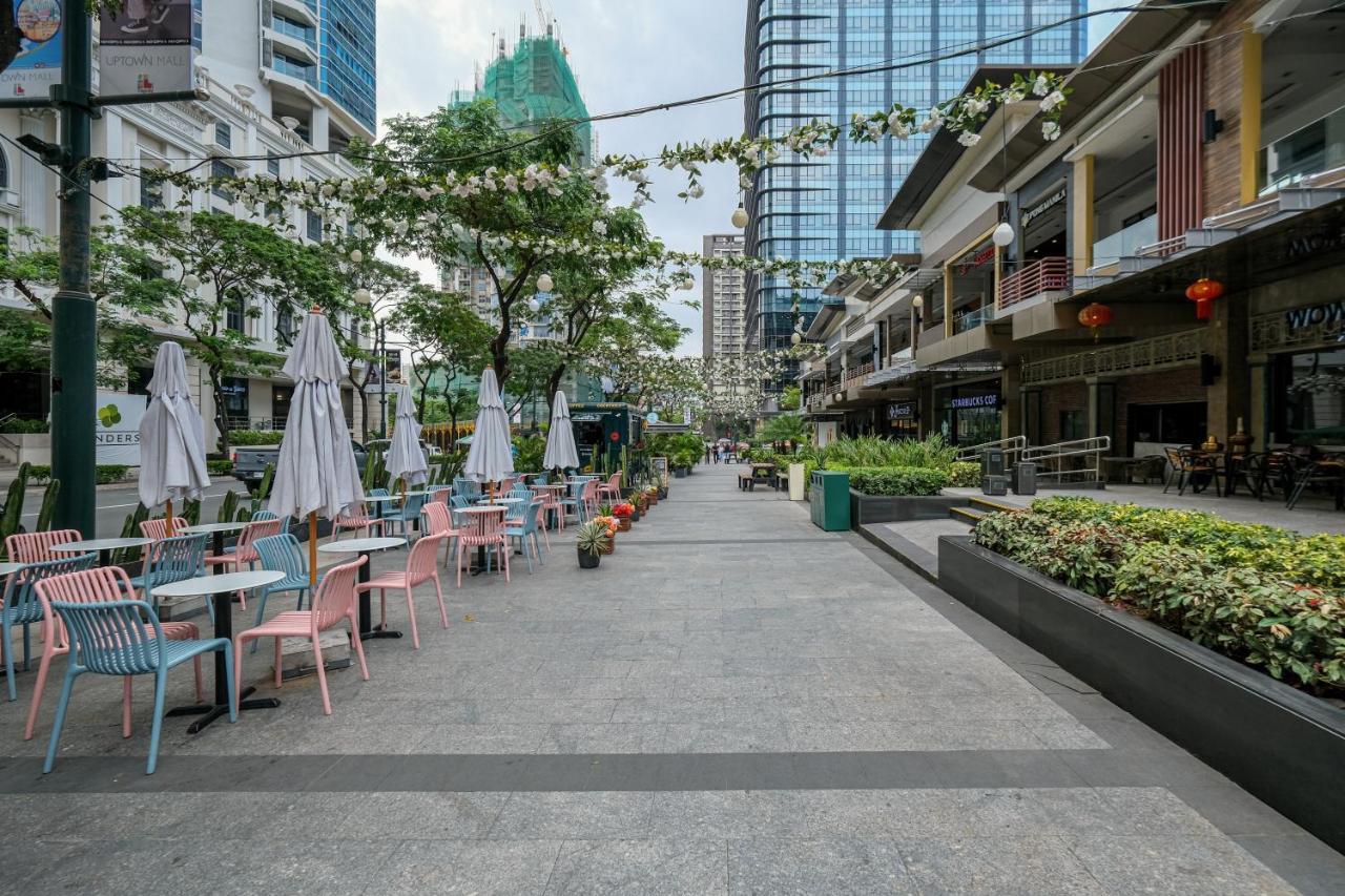 تاغويغ Cityscape View 2Br In Uptown Bgc W 200Mbps Wifi المظهر الخارجي الصورة