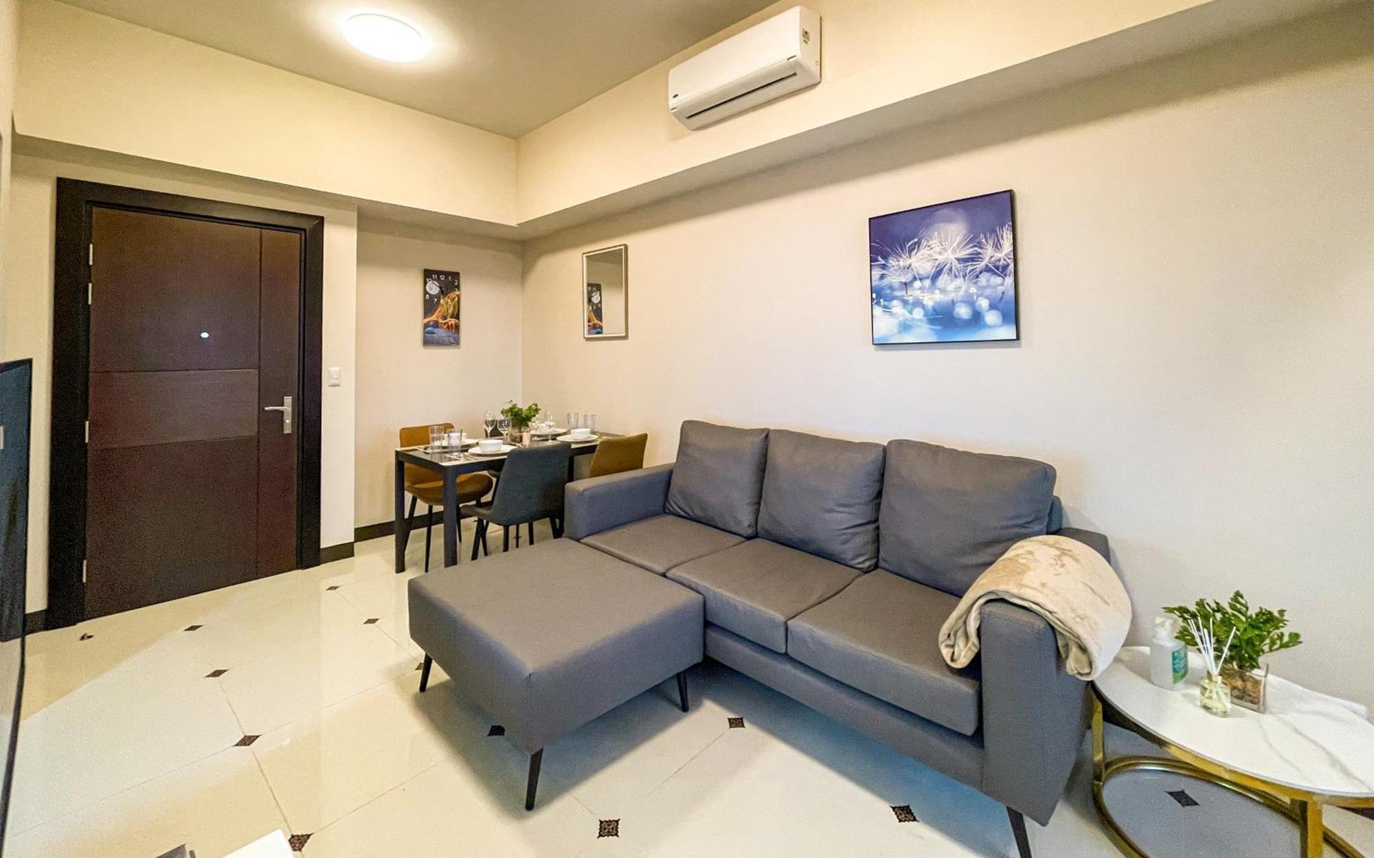تاغويغ Cityscape View 2Br In Uptown Bgc W 200Mbps Wifi المظهر الخارجي الصورة