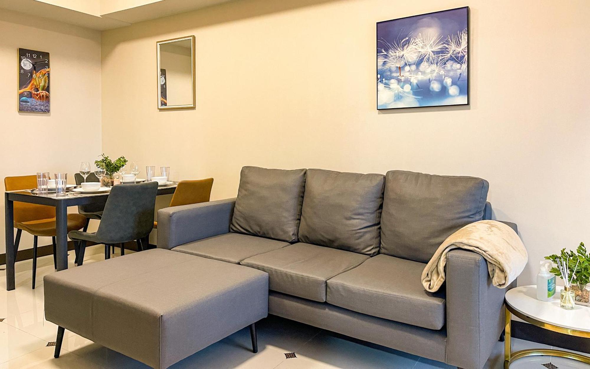 تاغويغ Cityscape View 2Br In Uptown Bgc W 200Mbps Wifi المظهر الخارجي الصورة