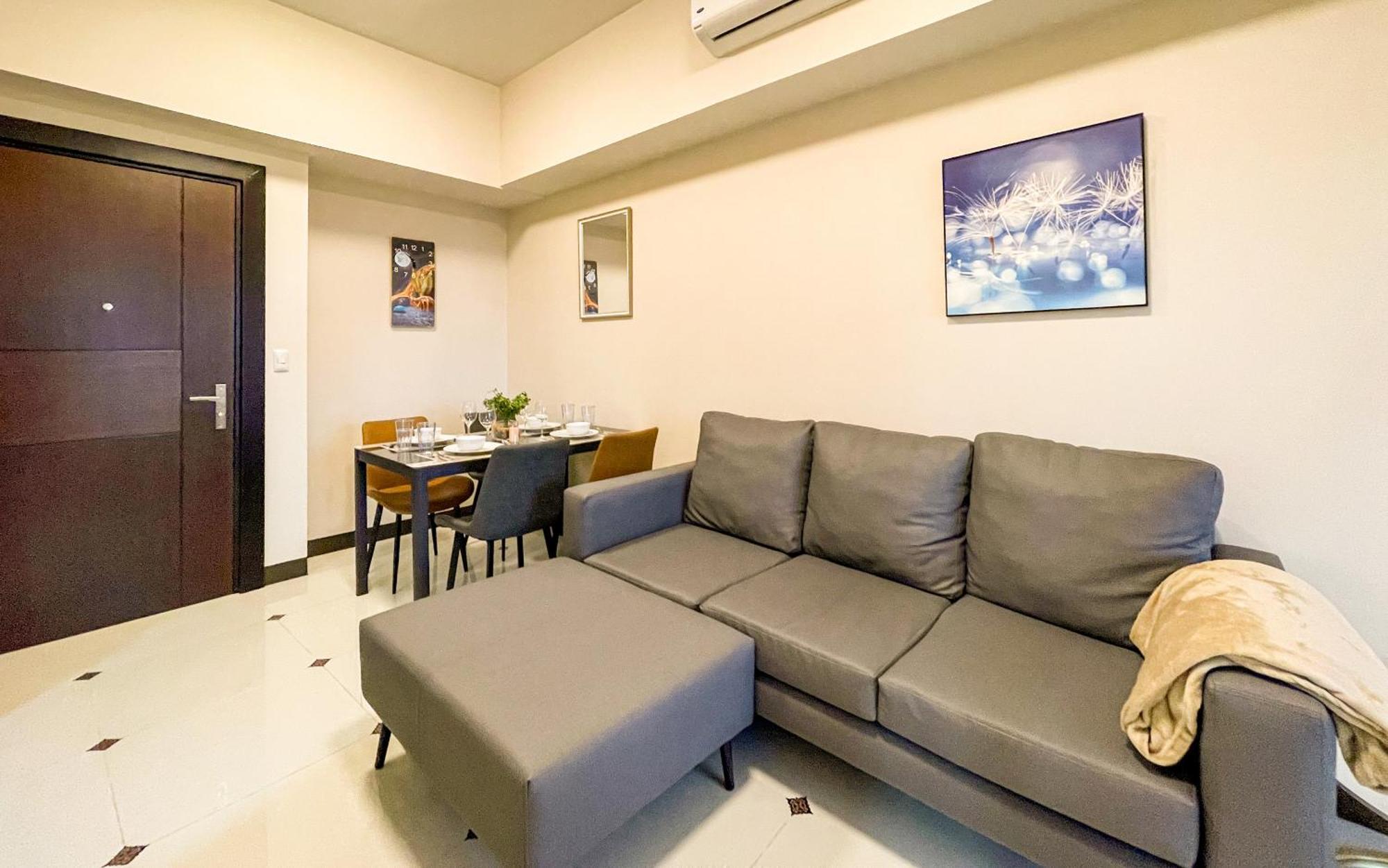 تاغويغ Cityscape View 2Br In Uptown Bgc W 200Mbps Wifi المظهر الخارجي الصورة